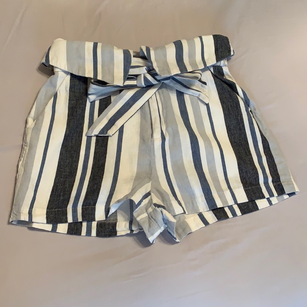 Women’s contemporary shorts